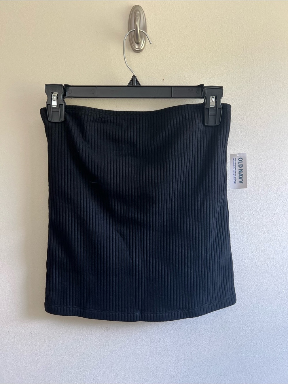 NWT Old Navy Women's Medium Black Ribbed Tube Top with Built-In Shelf Bra - Picture 2 of 5